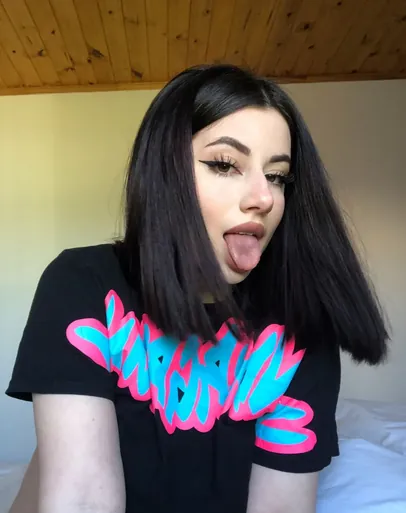 Yourgirlfriendval