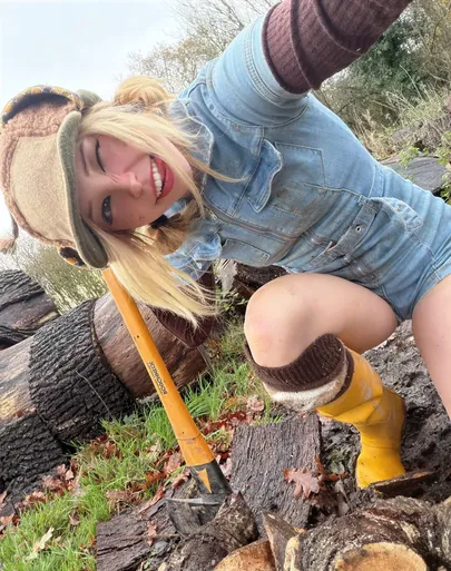 Belle Delphine 2025 set 11