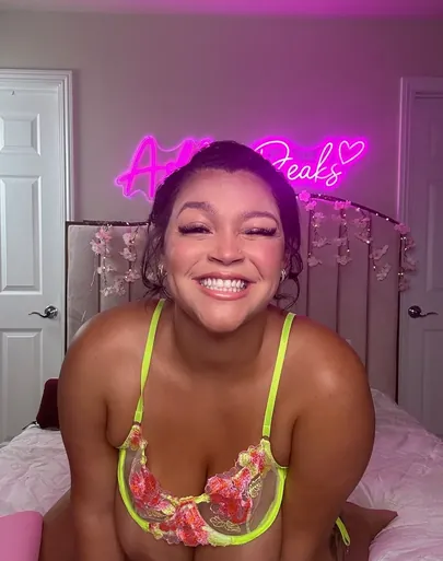 Ashlyn peaks ashlynpeaks
