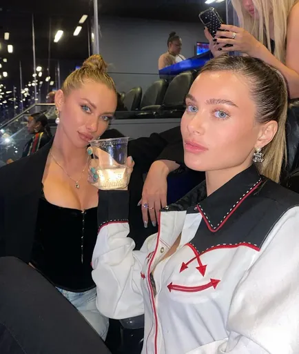 lanarhoades 