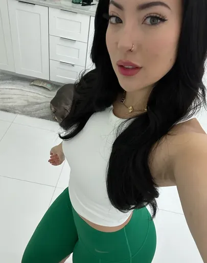 Woealexandra