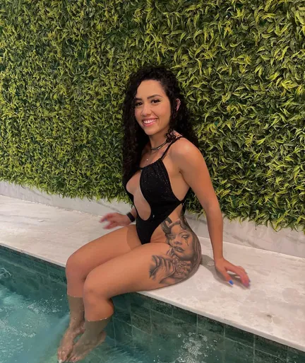 Larissa Sumpani photo 3
