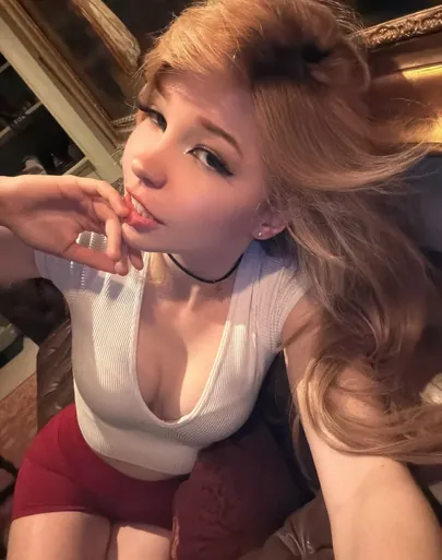 BelleDelphine