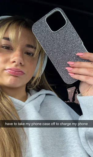 Mikayla_campinos