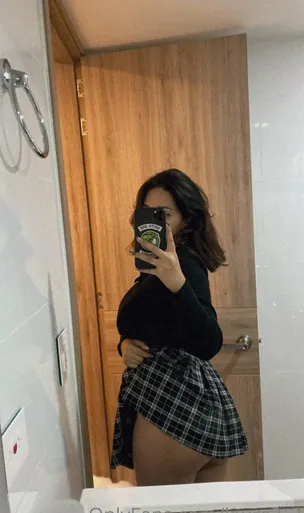 Laura hayek (lauravipx