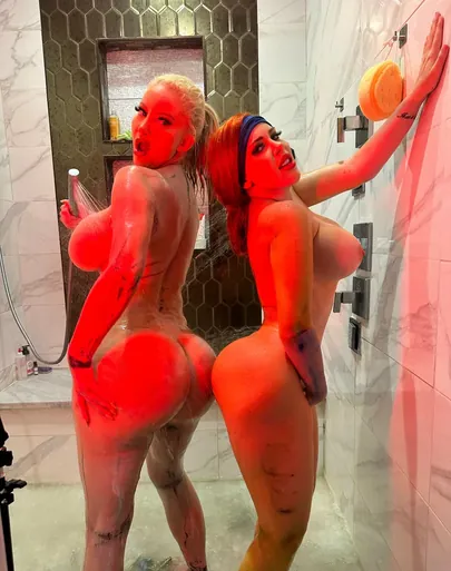 Nicolette shea