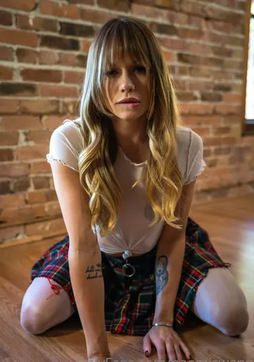 Natalie Monroe photo 3