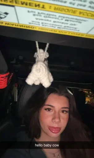 Mikayla_campinos