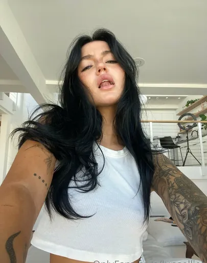 Silver foxxx