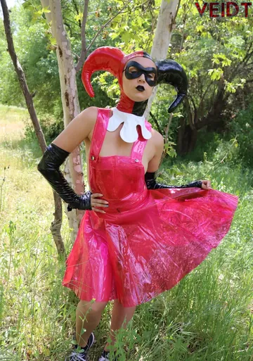 Grace Charis photo 3