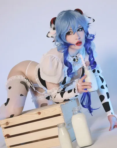 Nora Fawn photo 2