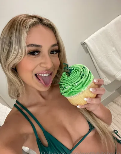 Mia Huffman photo 2