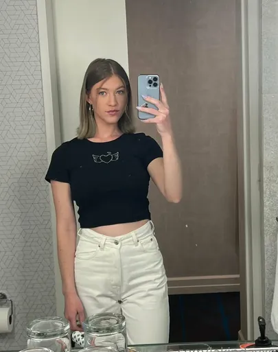 Lauren Wild photo 3
